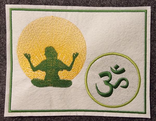 ITH - Stickdatei Mug Rug Yoga